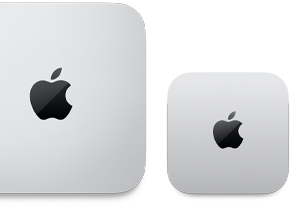 Pohled shora na stříbrný Mac mini s&nbsp;logem Apple