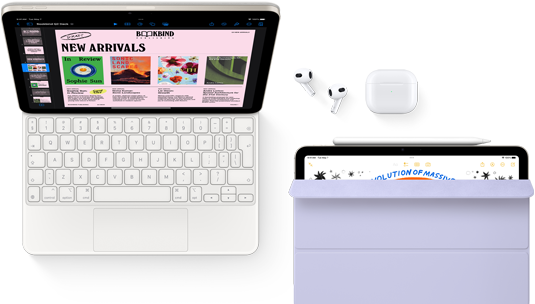 iPad Air přichycený k Magic Keyboardu, AirPody Pro, Apple Pencil Pro a Smart Folio