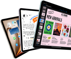 Displeje tří iPadů Air s ukázkou funkcí iPadOS a aplikací